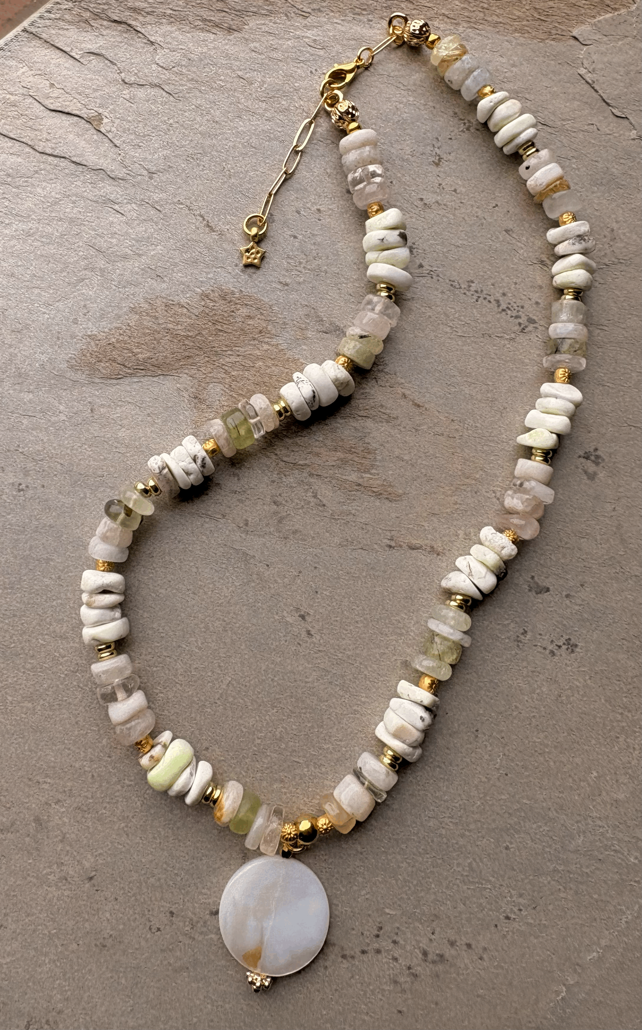 Shell disc pendant necklace
