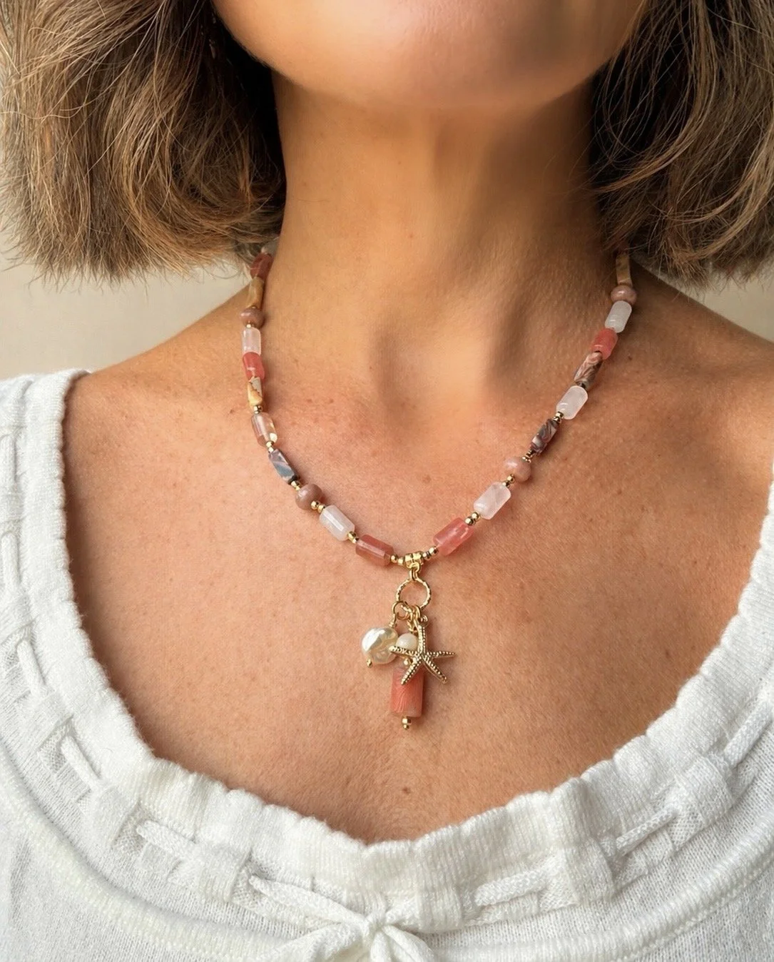 Agate gemstone bead necklace
