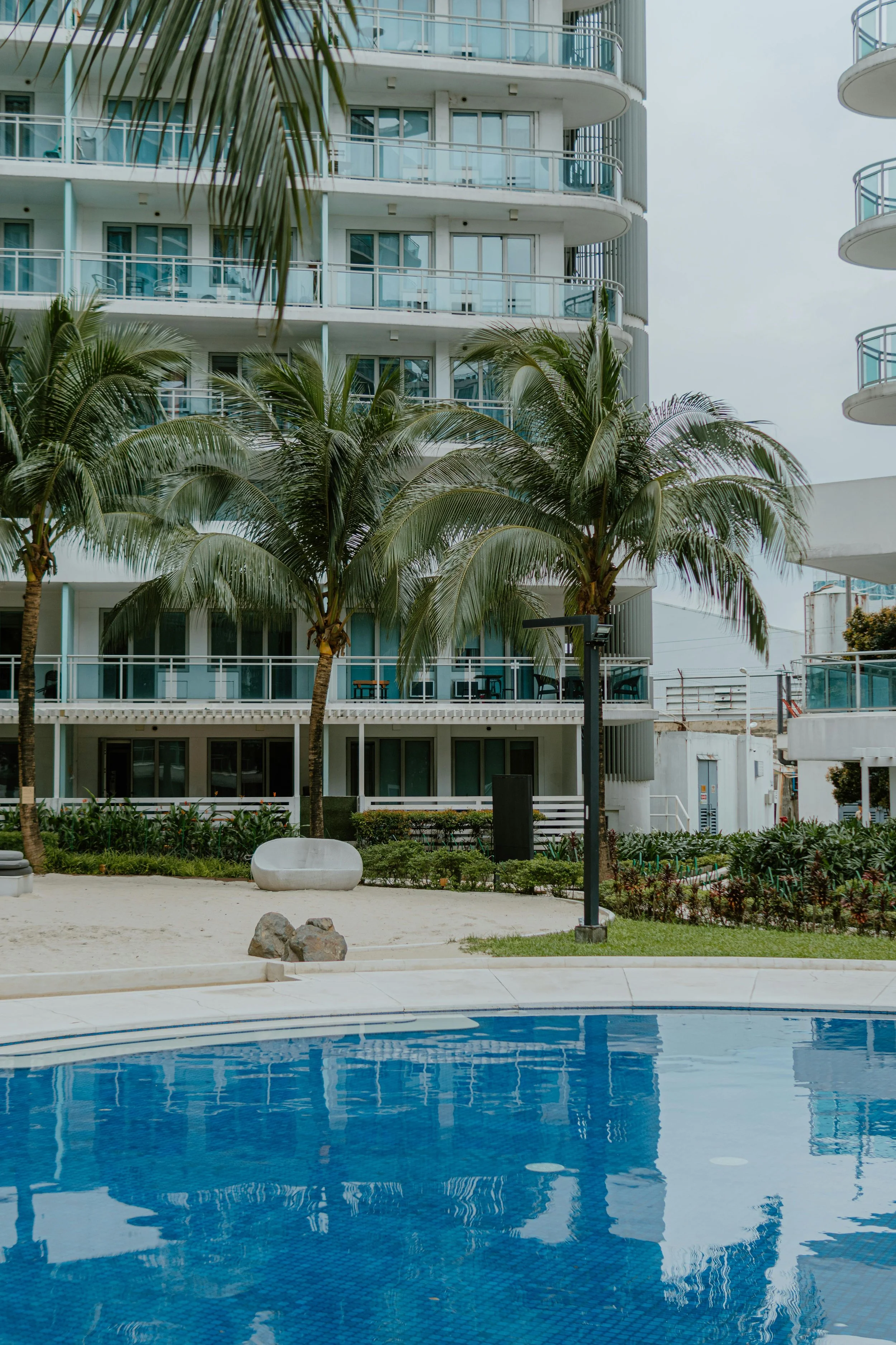 HOTEL & HOSPITALITY