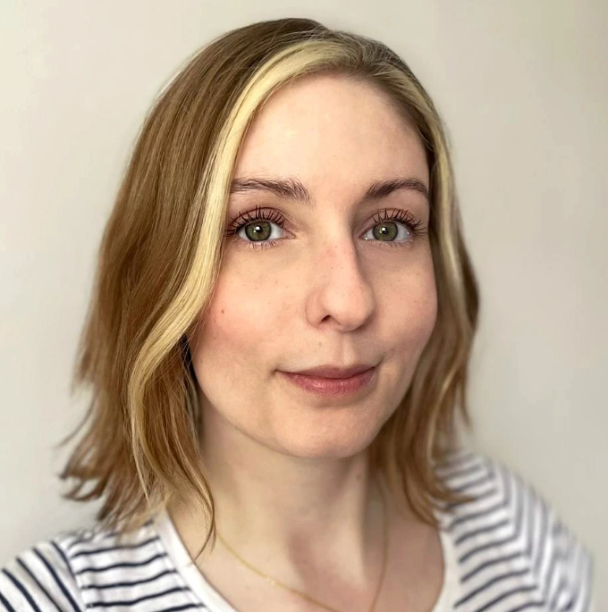 Photo of Sarah Compton