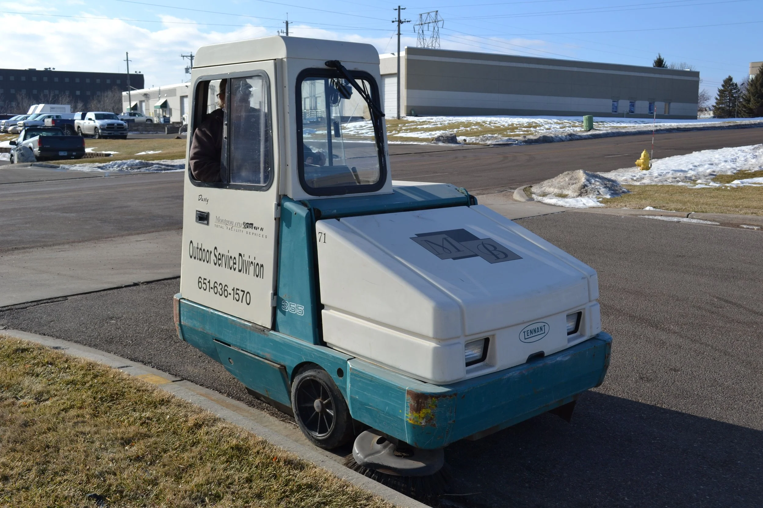 eca1b72f-c389-413c-a2cc-375d4f9d1039.jpg