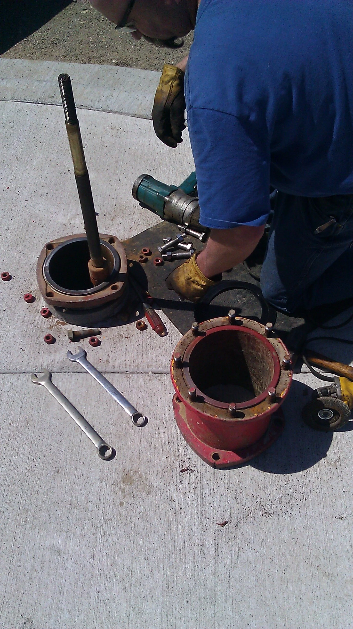 COM-rebuild-fire-hydrant.jpg
