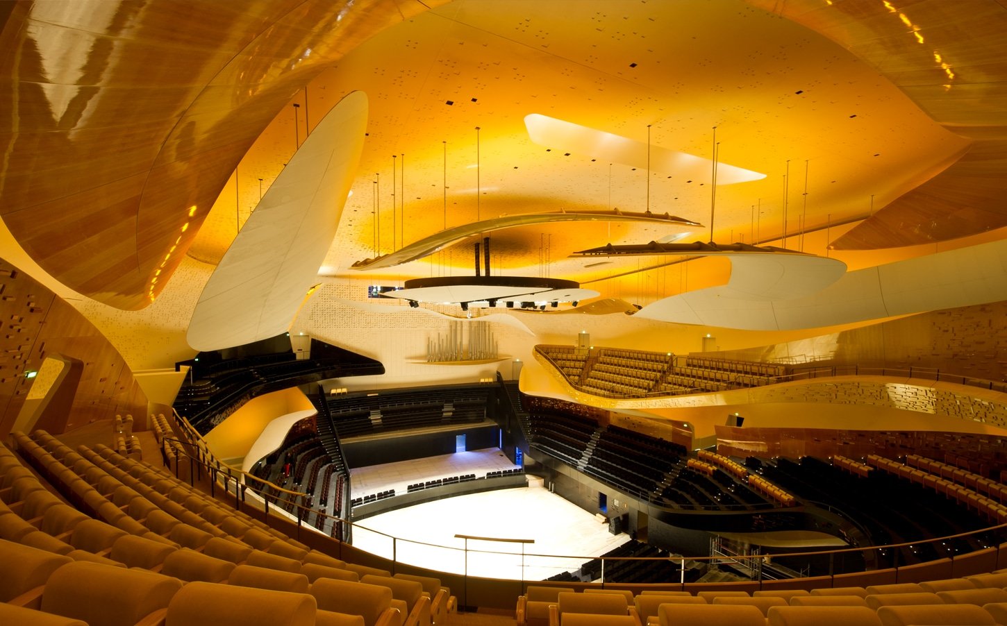 Arvo Part Passio | Voces8, Paris Philharmonie Orchestra and Youth Choir