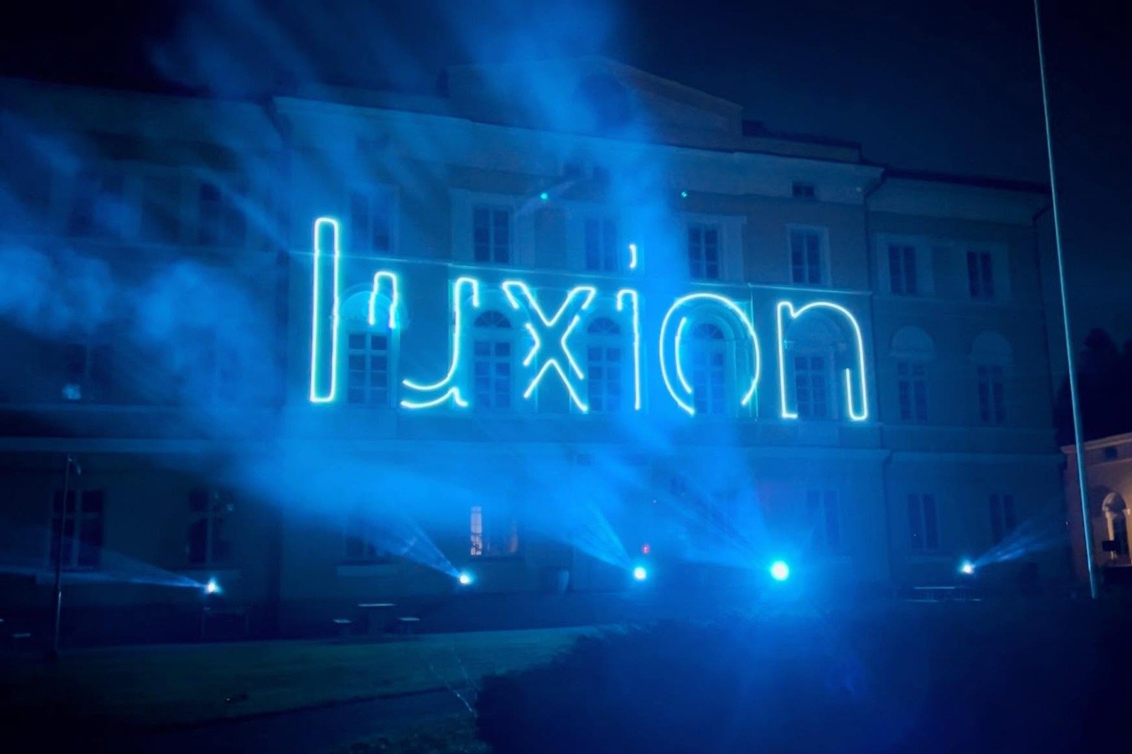 Luxion