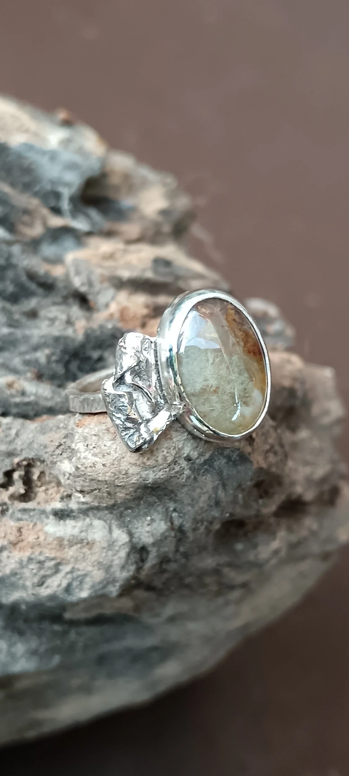Anello Agata Brutalista