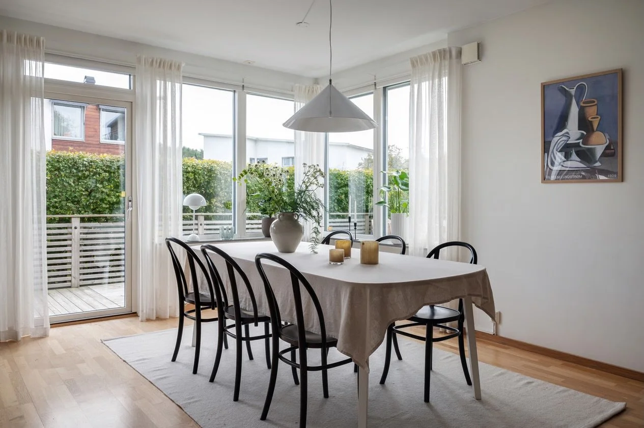 Vackra Skrinnarv&auml;gen 74 har visning ikv&auml;ll - s&aring; in &amp; anm&auml;l intresset hos Maria Bergstr&ouml;m via @bjurforsgoteborgvaster 🔑🏡✨

📷 @fredrikjkarlsson