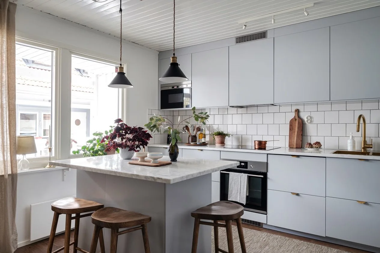 V&auml;lkommen till ett dr&ouml;mhem p&aring; Humlek&auml;rret 27🏡🐝👀🪄
Visning nu p&aring; s&ouml;ndag 1/11 s&aring; in &amp; boka in er hos Maria Bergstr&ouml;m || @bjurforsgoteborgvaster 👋🏼

📷 @fredrikjkarlsson