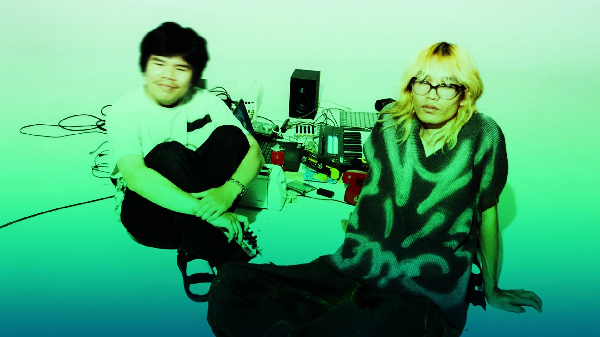 LIVE VISUAL FOR TT-0T