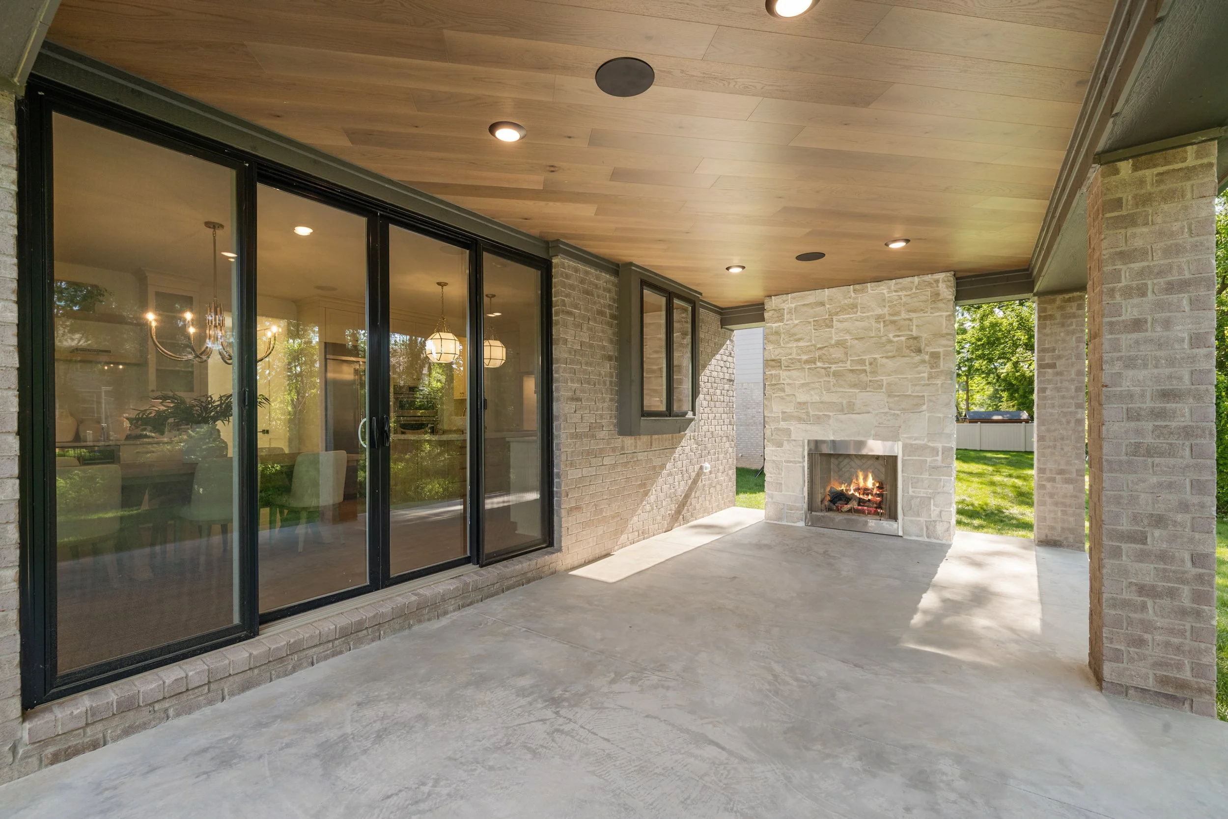 1055 E Avon-20.jpg