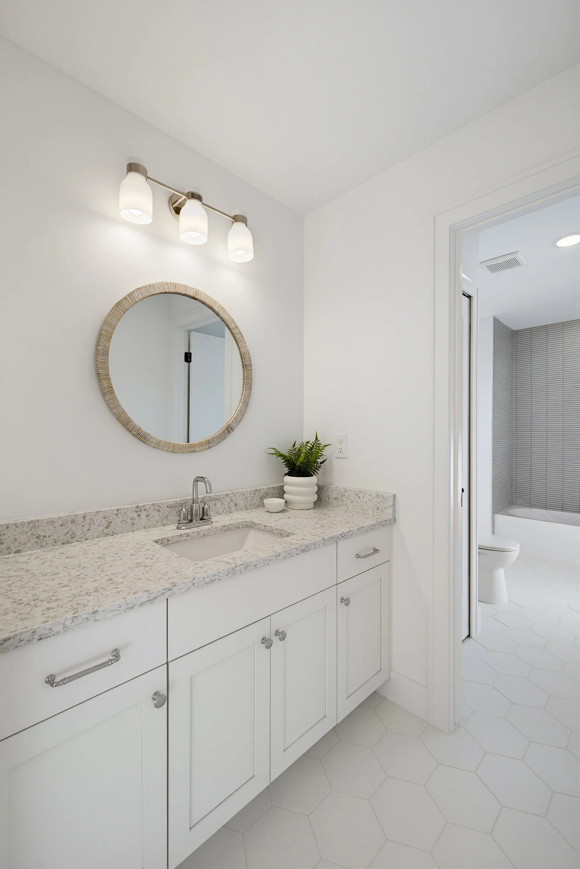 1055 E Avon-81.jpg