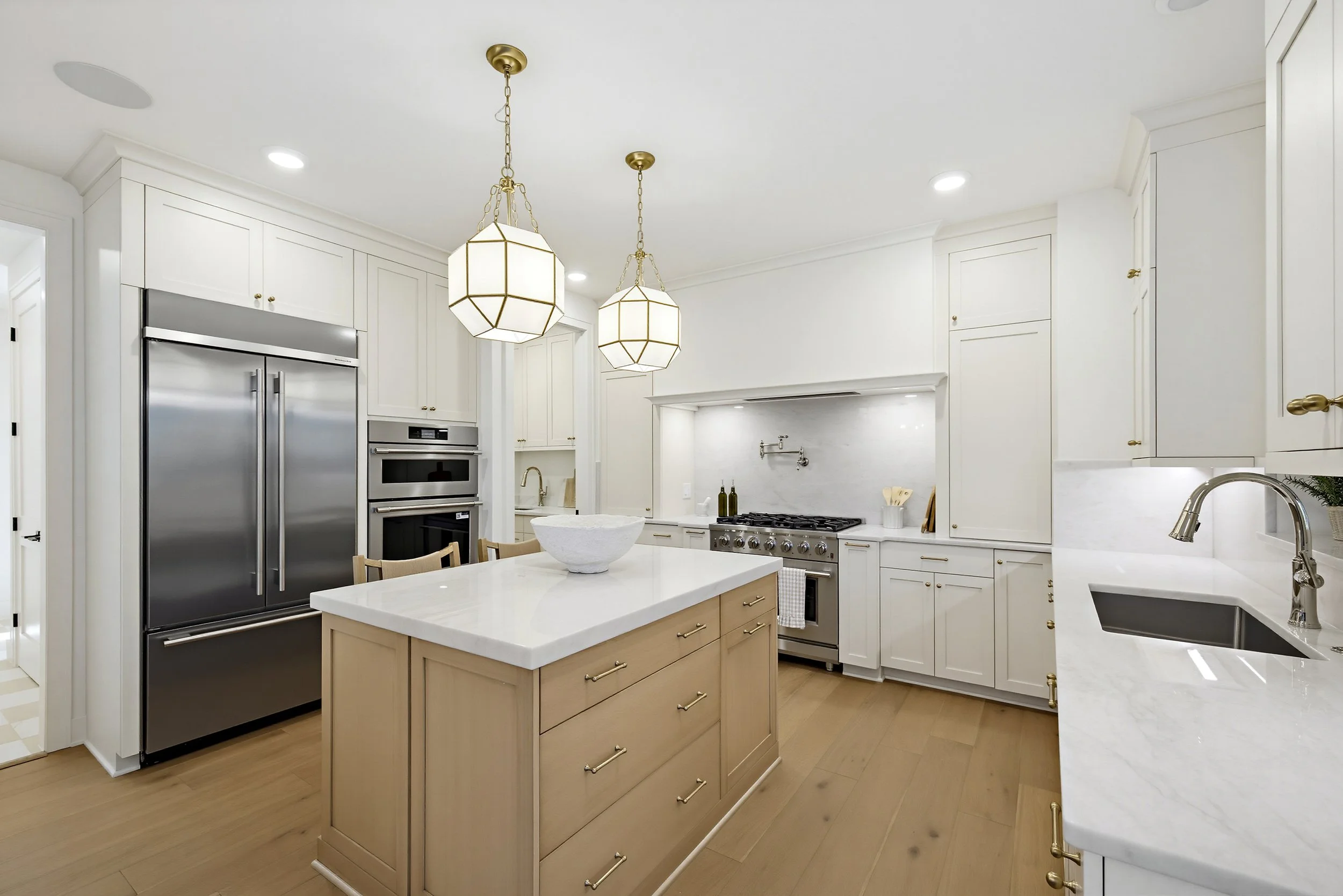 1055 E Avon-44.jpg
