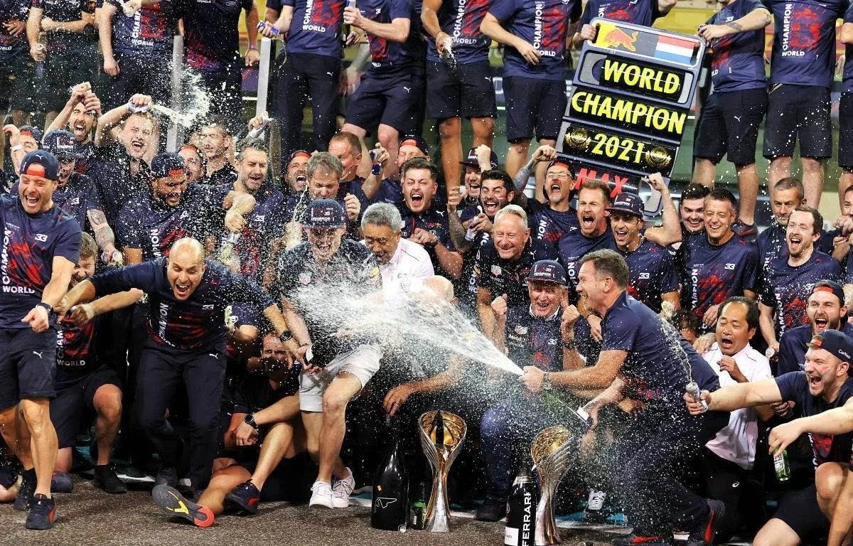 More Than The Score - How Athletes, Journalists and Fans Shape Sporting Stories