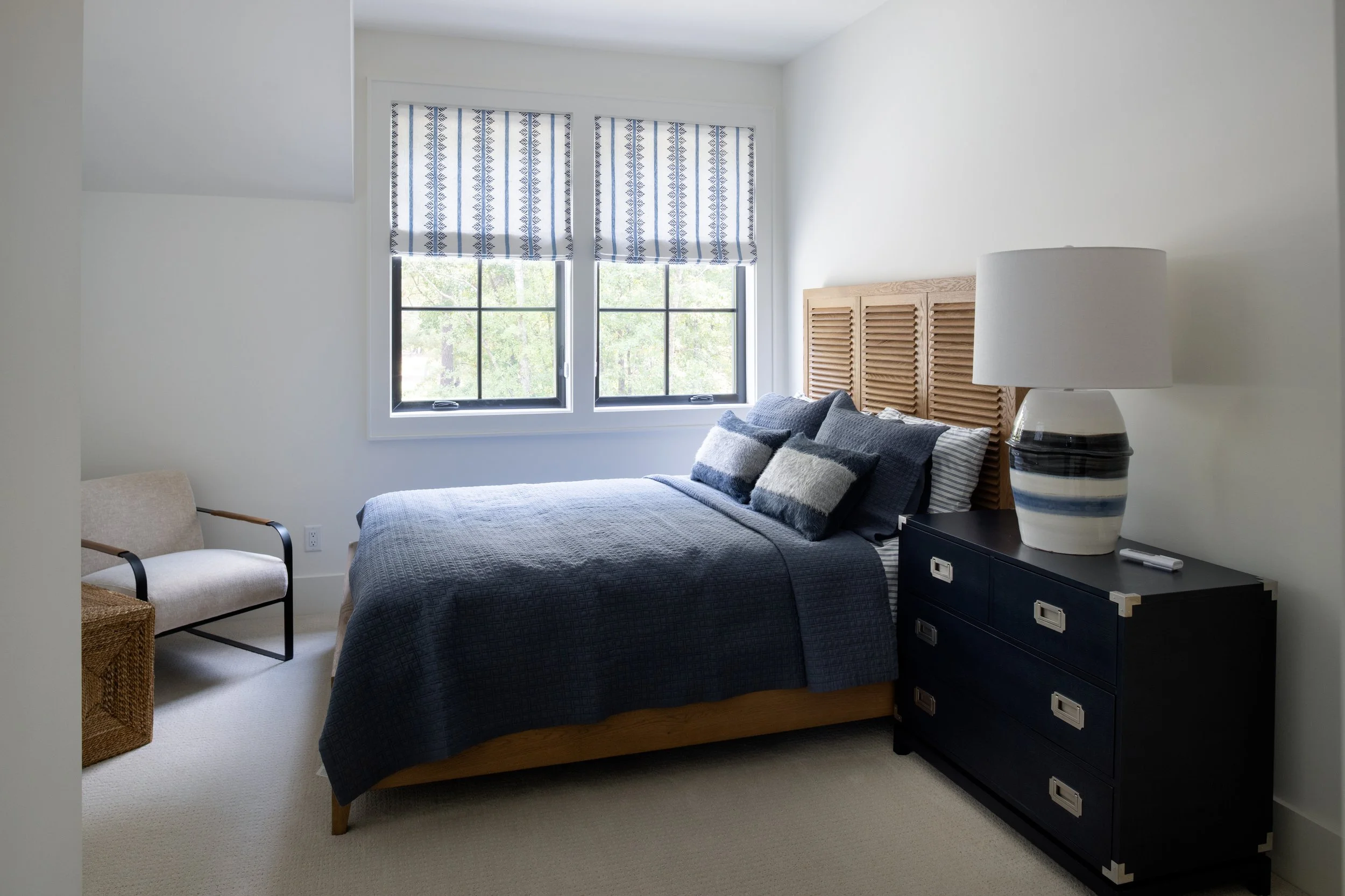 23 Gregory Neck Furnished011.jpg