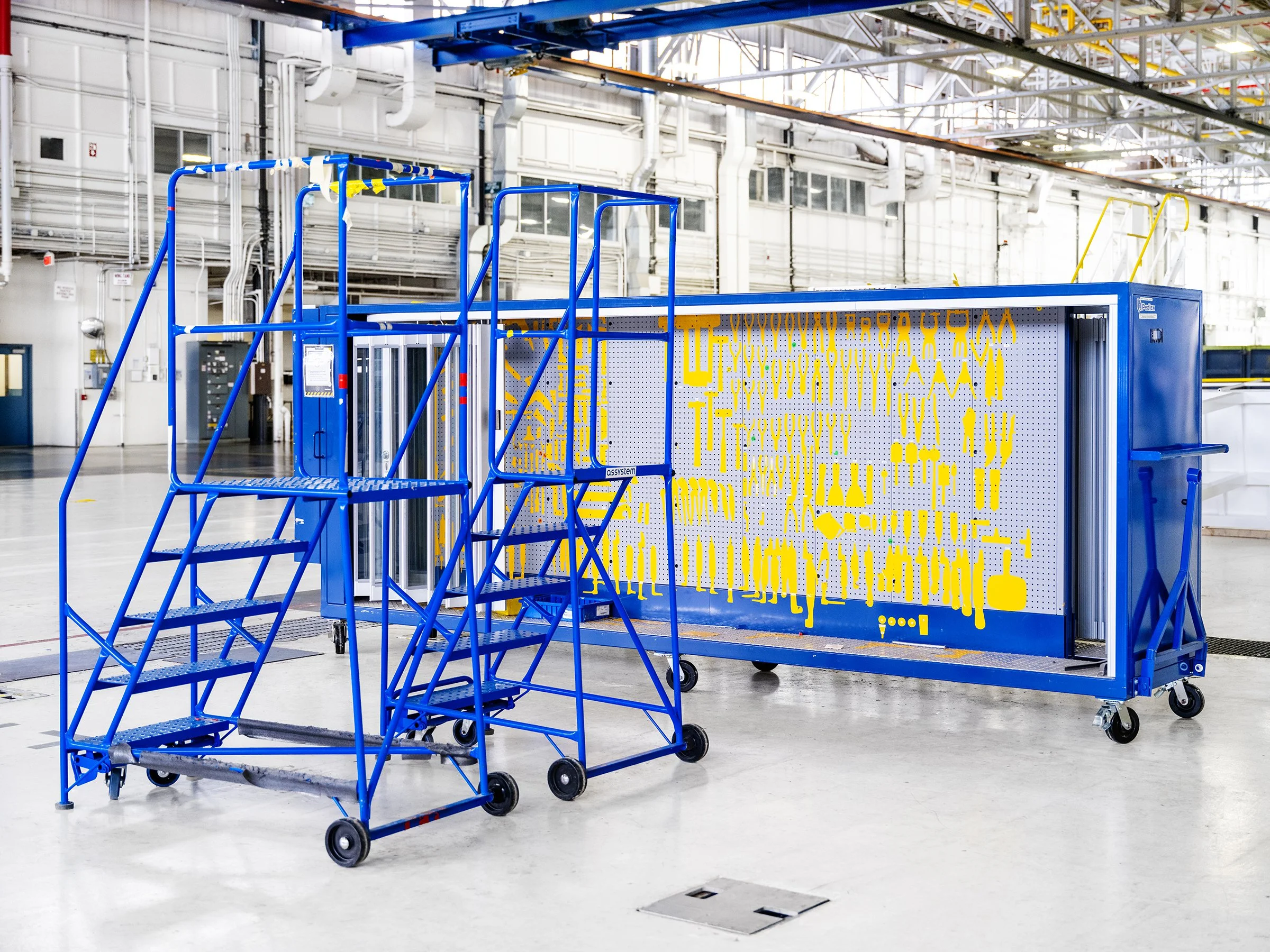 Bombardier Deliverables Hangar-6_low res.jpg