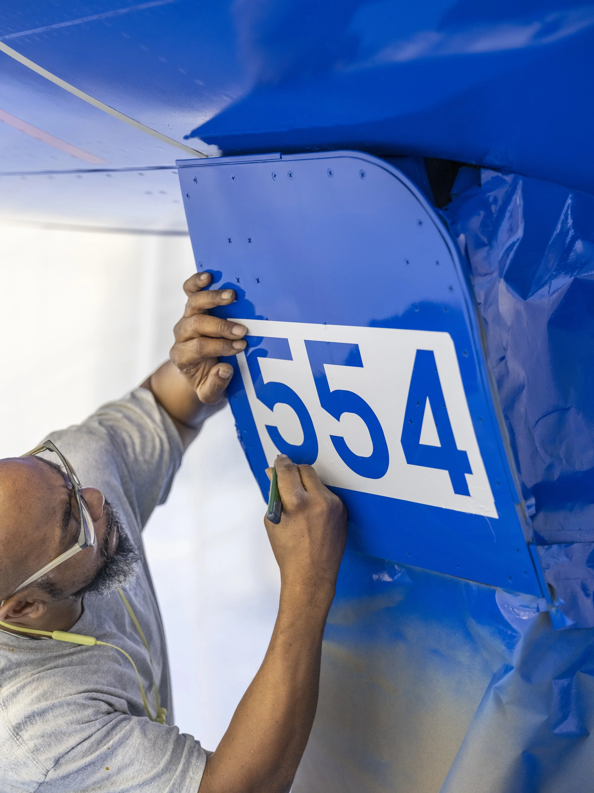 JetBlue a320 paintshop portraits-8.jpg