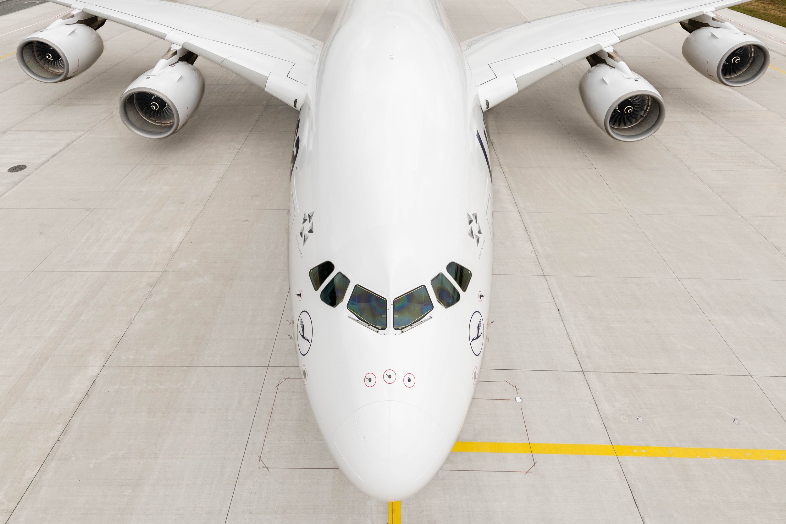 lh a380 face on.jpg