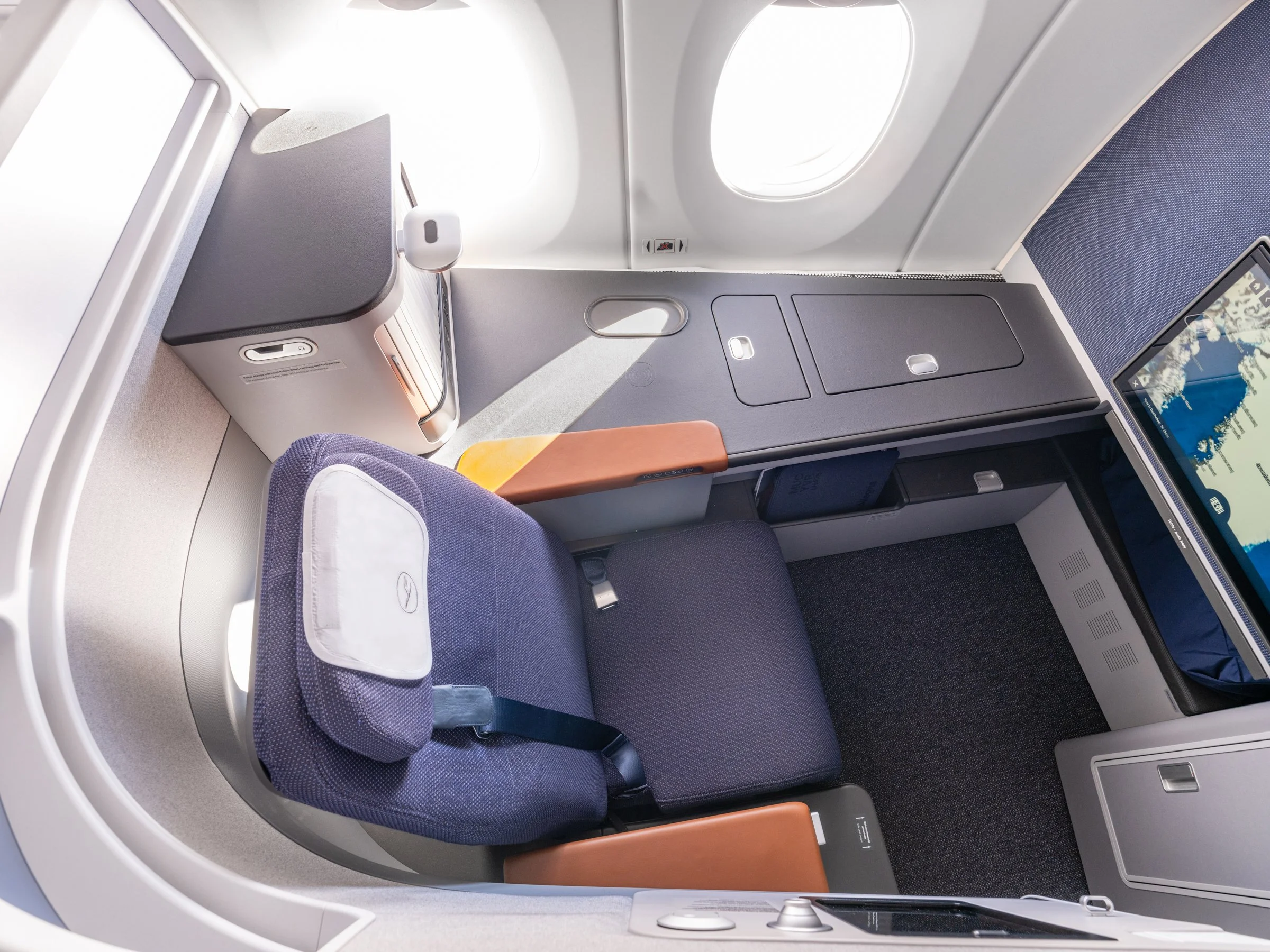 Allegris Business Seat Series_-7.1.jpg