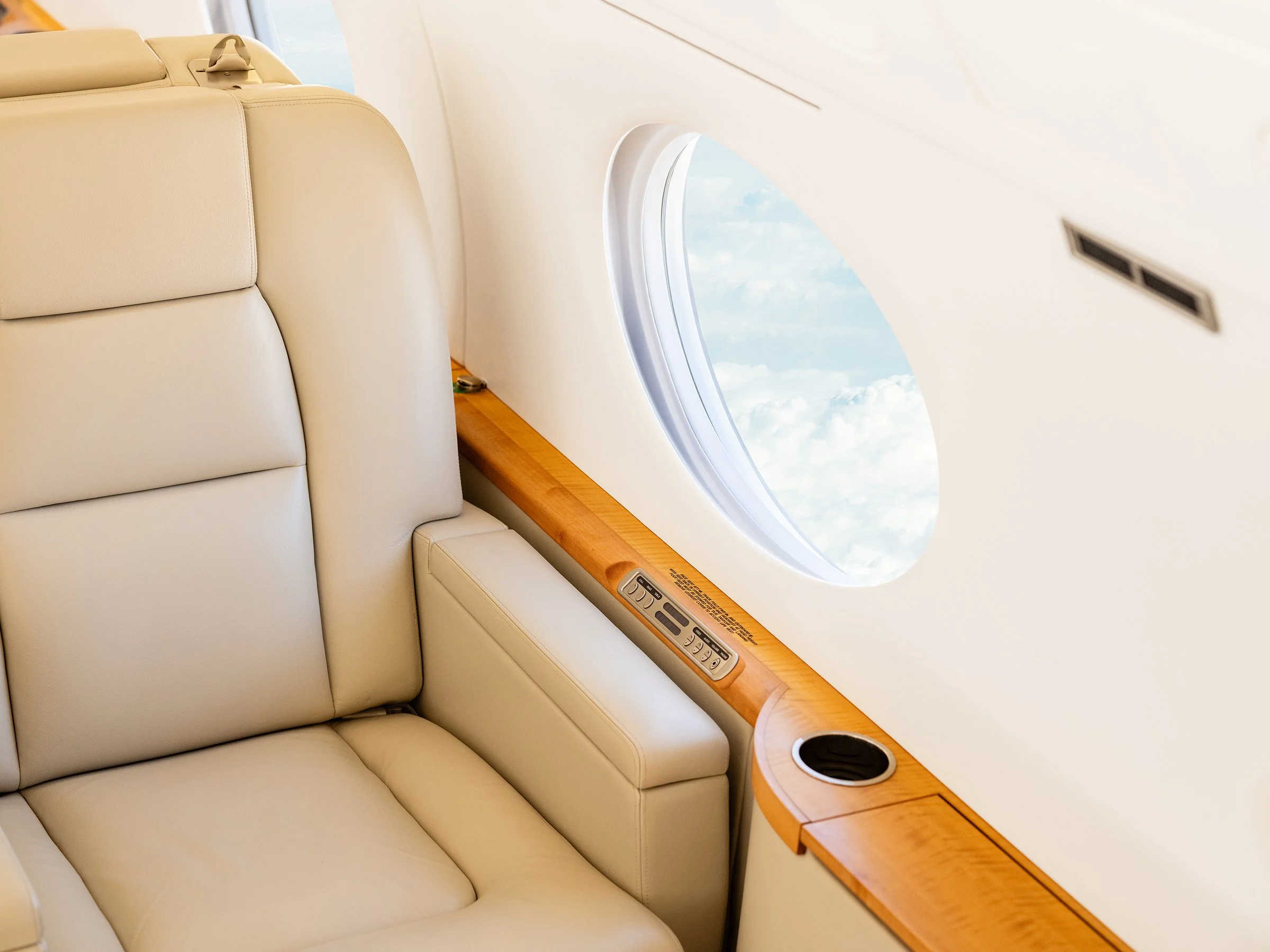 Clay Lacy Gulfstream Interior 3.jpg