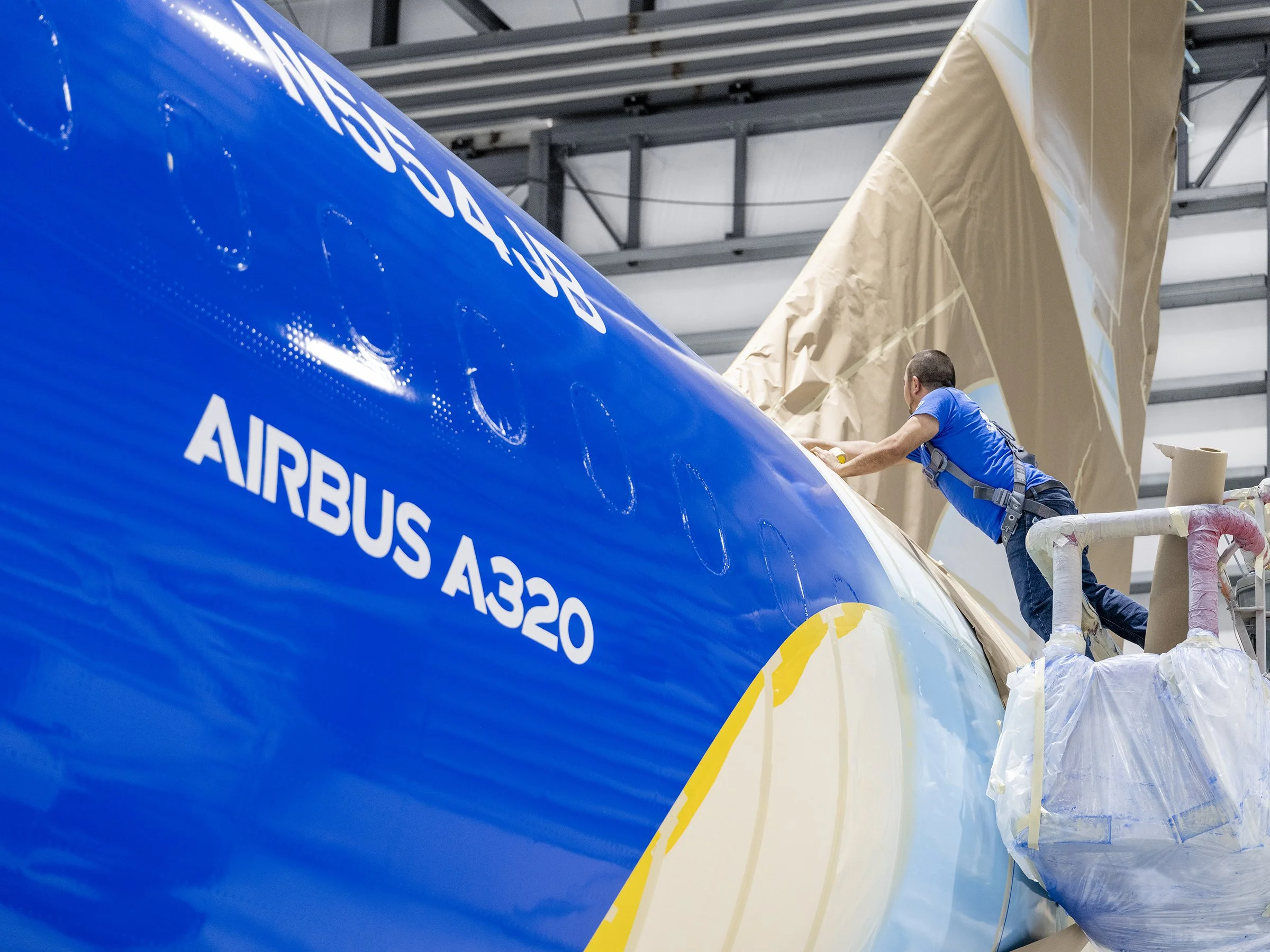 JetBlue a320 paintshop portraits-4.jpg