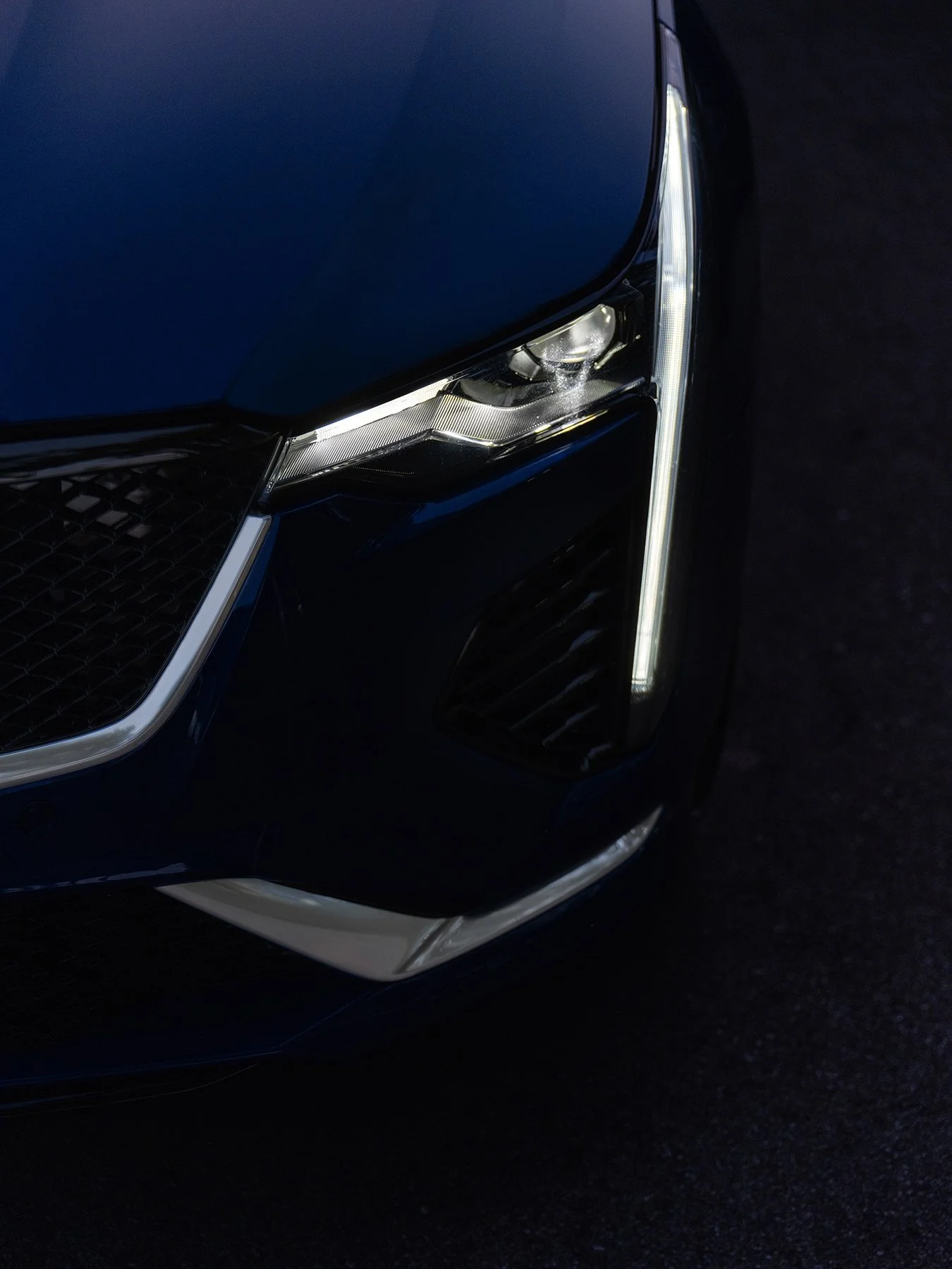 Cadillac CT4 headlight study for site_.jpg