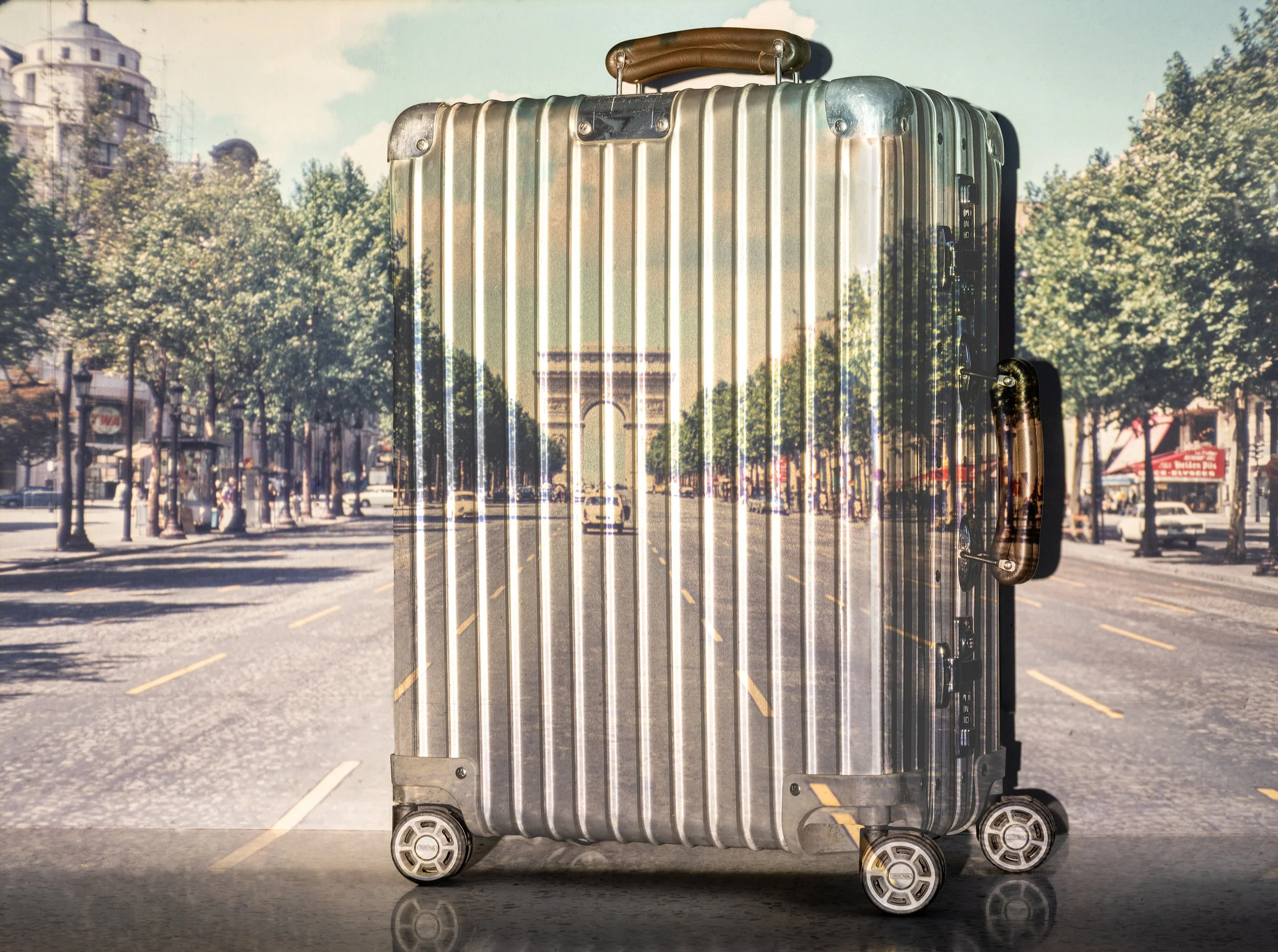 Rimowa Slide Paris Arc de Triomphe for site.jpg