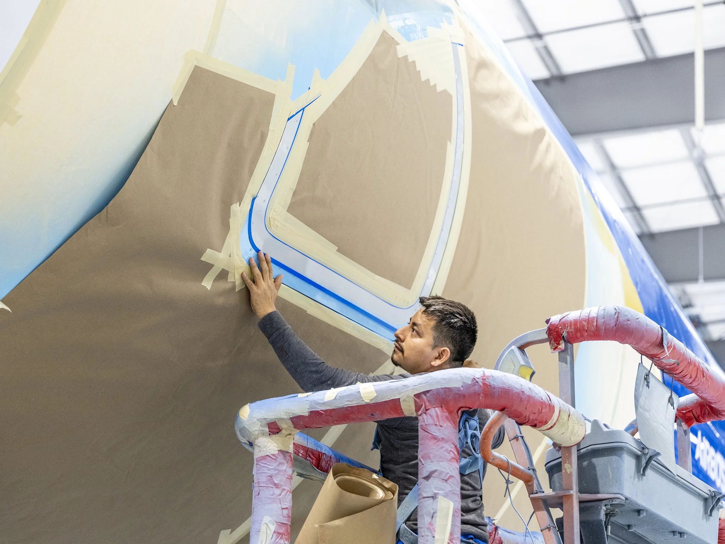 JetBlue a320 paintshop portraits-6.jpg