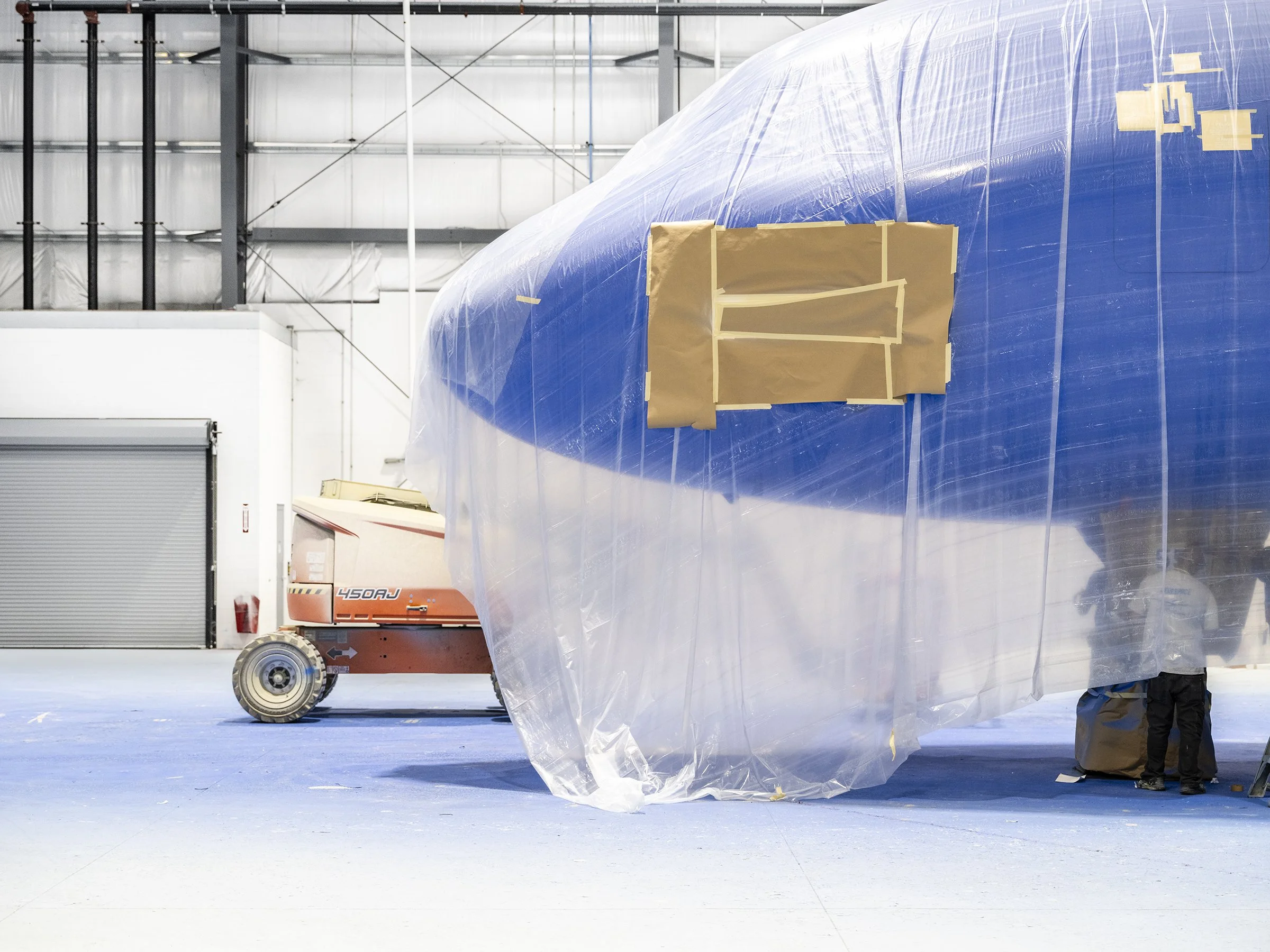 JetBlue a320 paintshop portraits-10.jpg