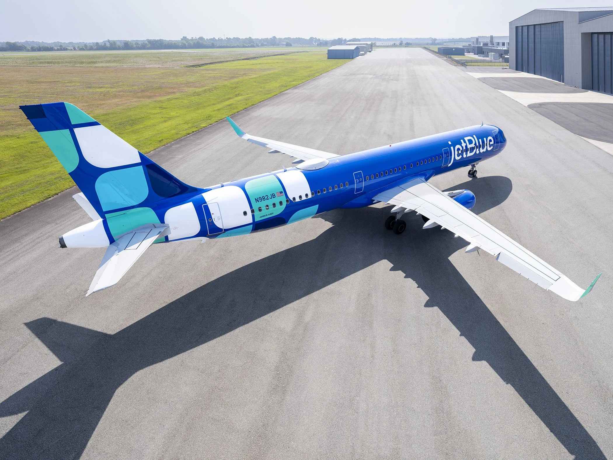 JetBlue Mint Livery 10 low res.jpg