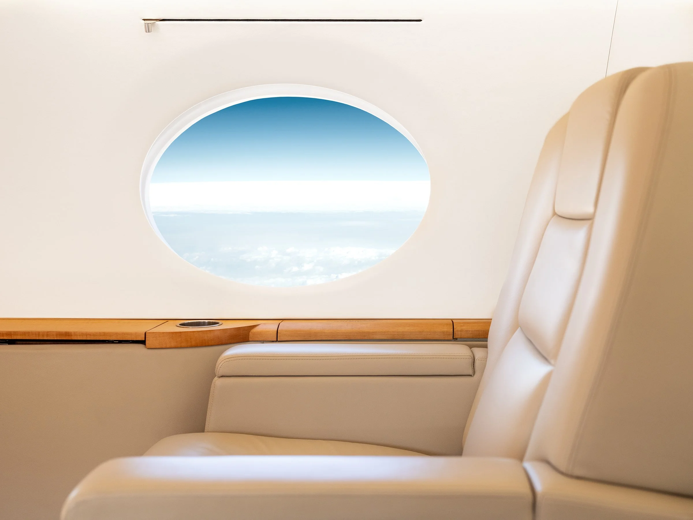 Clay Lacy Gulfstream Interior 2.jpg