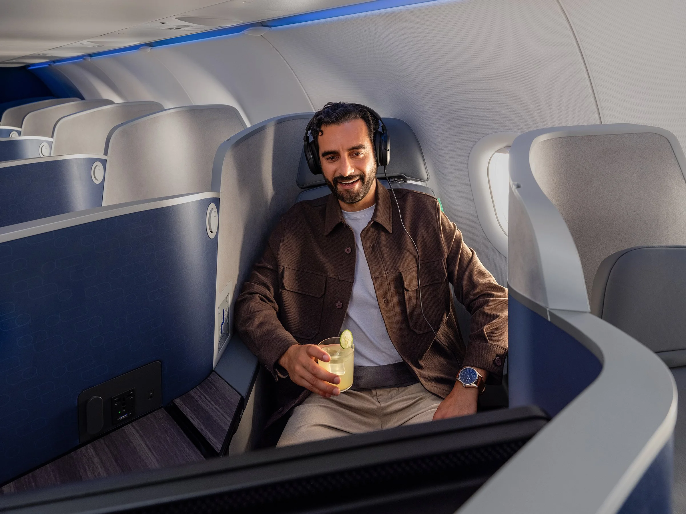 JetBlue Mint Comfort Cocktail Man.jpg