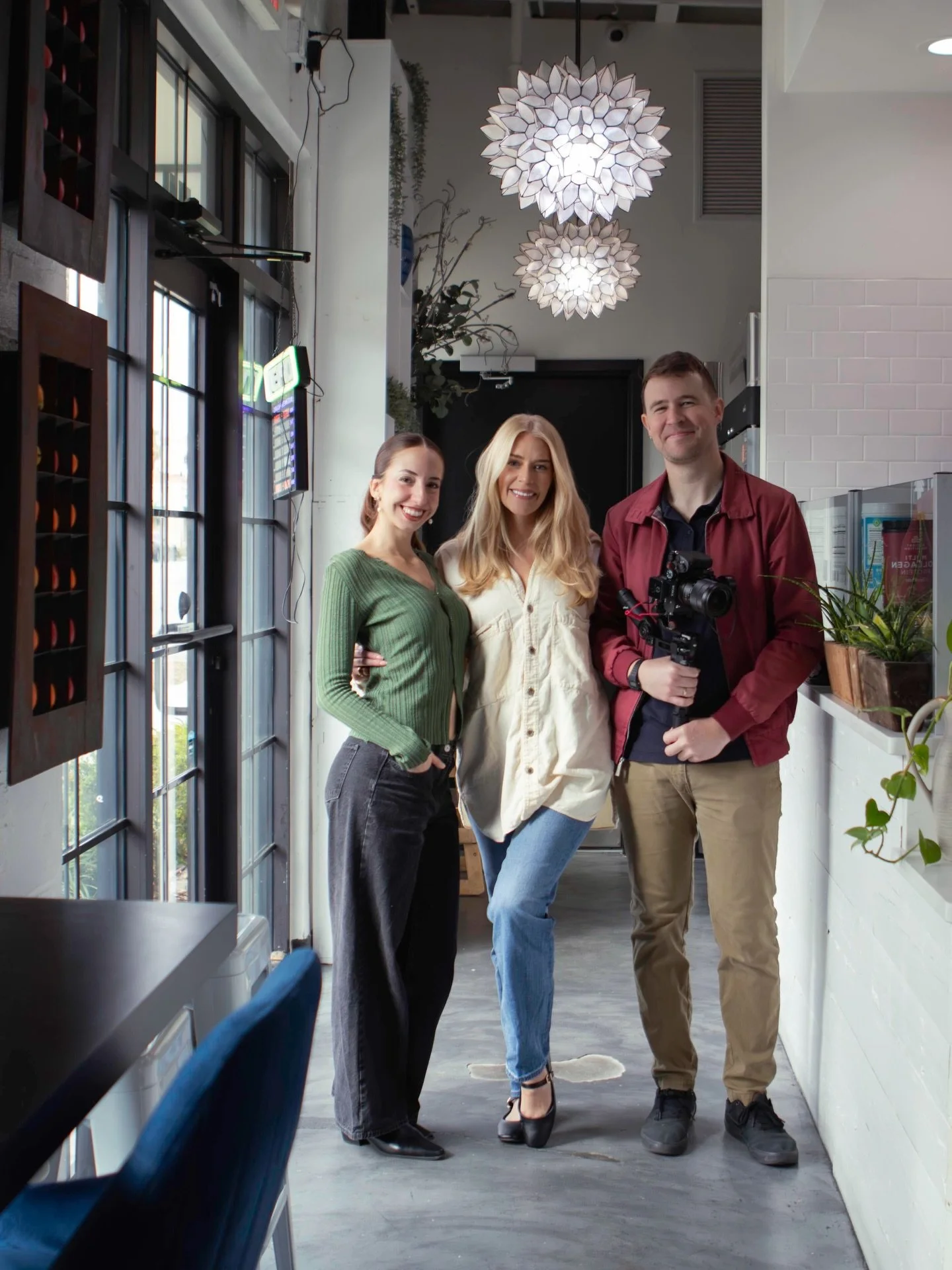 POV: you hired the right team 🙂&zwj;↕️

shooting content for @karmajuicebar 📸