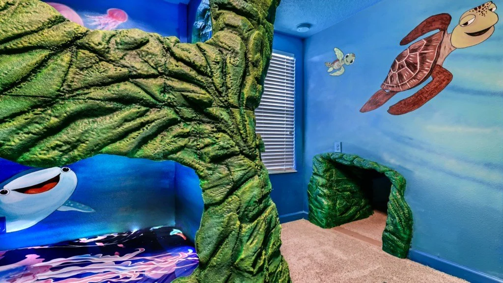 402ndFloorBedroom.jpg