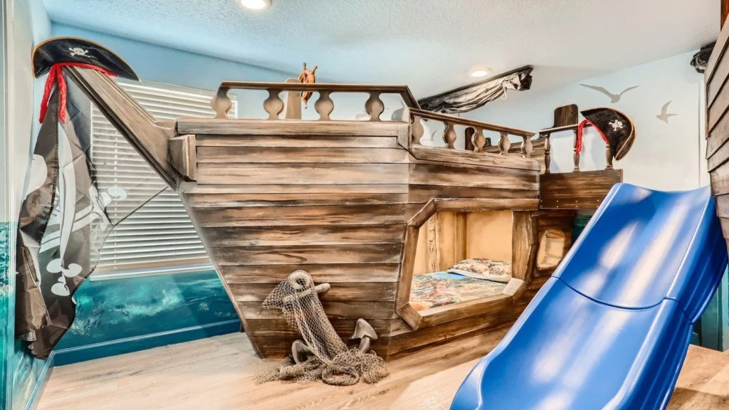262ndFloorBedroom.jpg