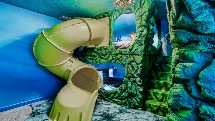 392ndFloorBedroom.jpg