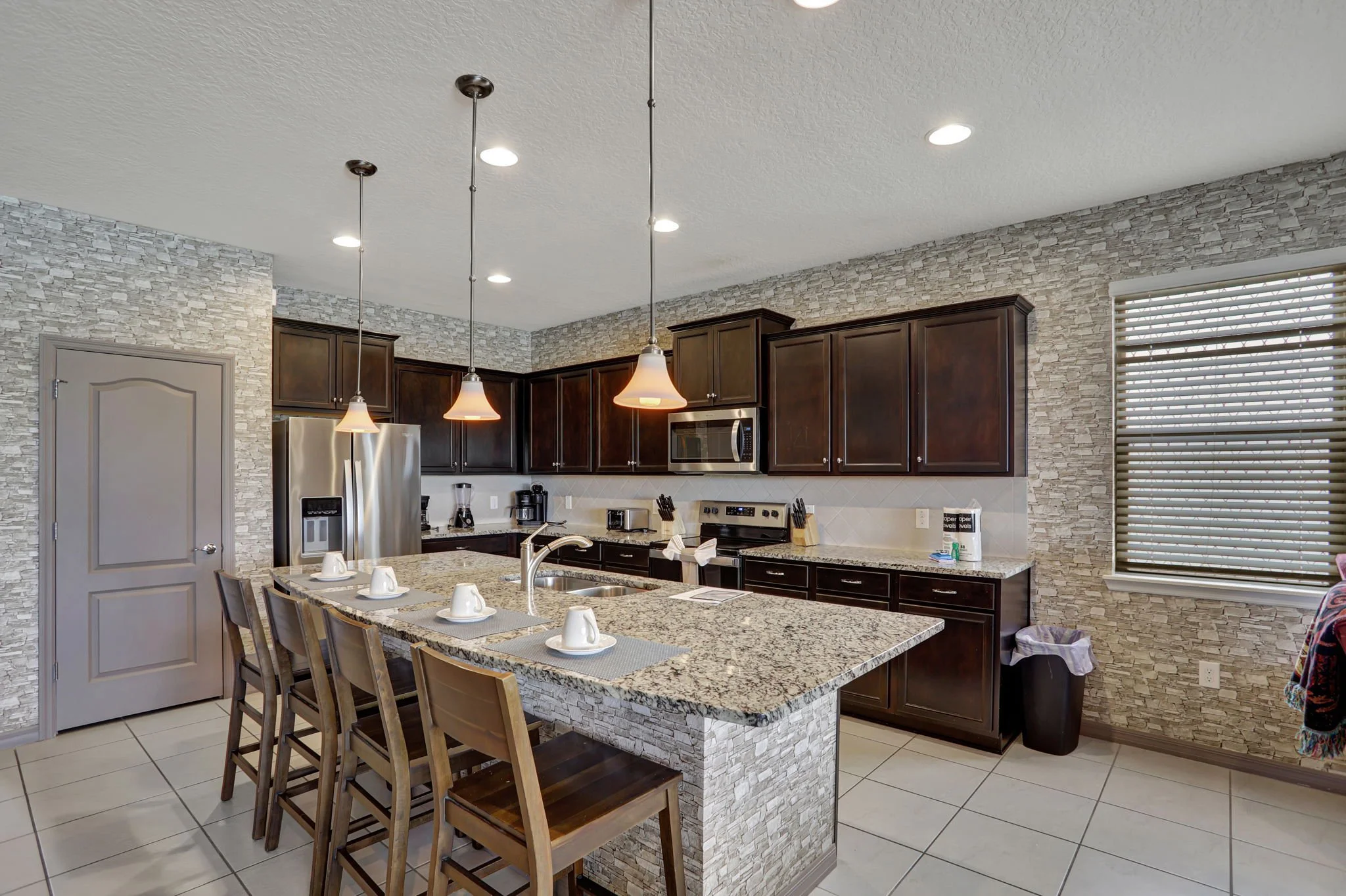 1-Kitchen1.jpg