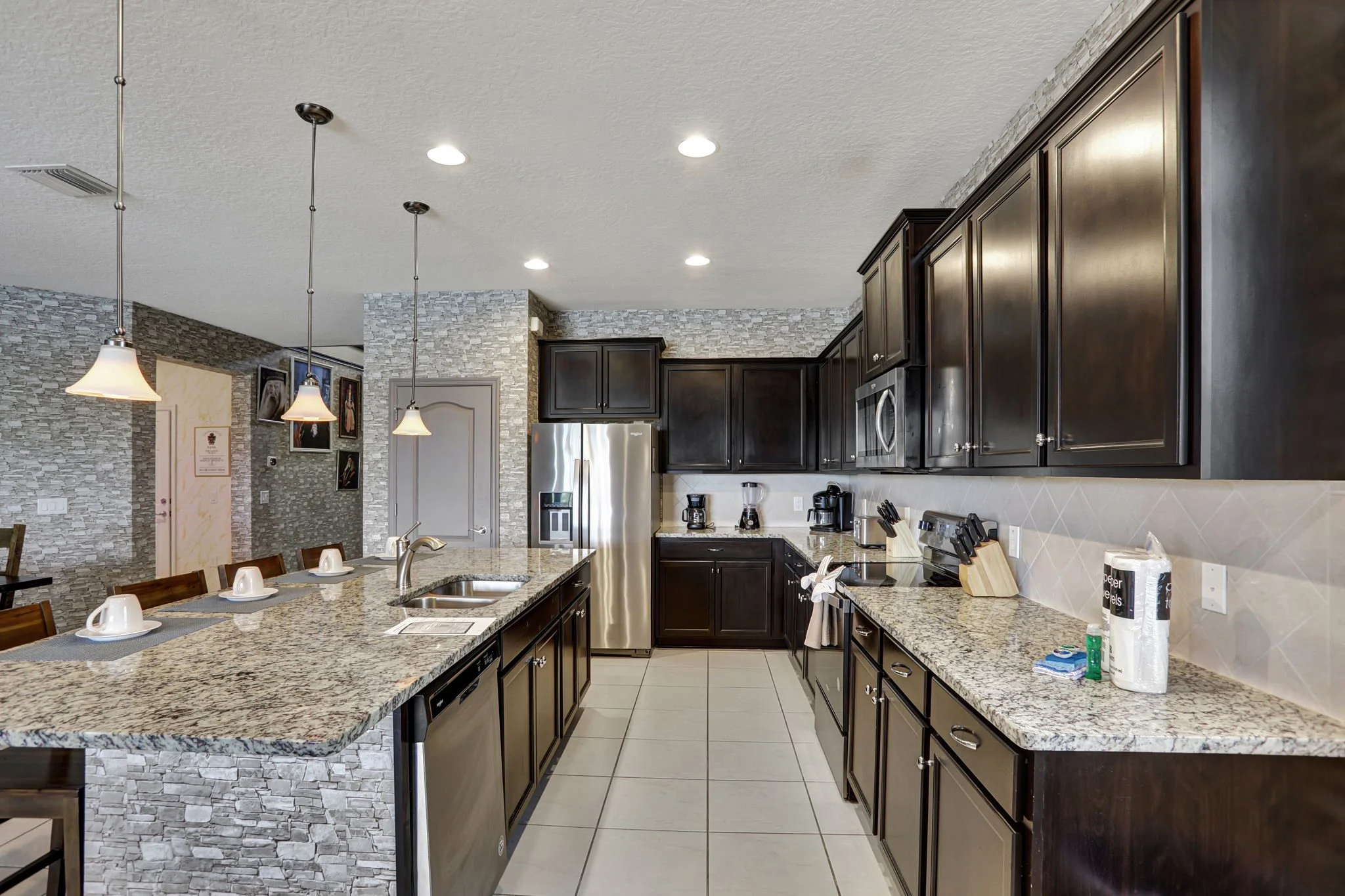 1-Kitchen2.jpg