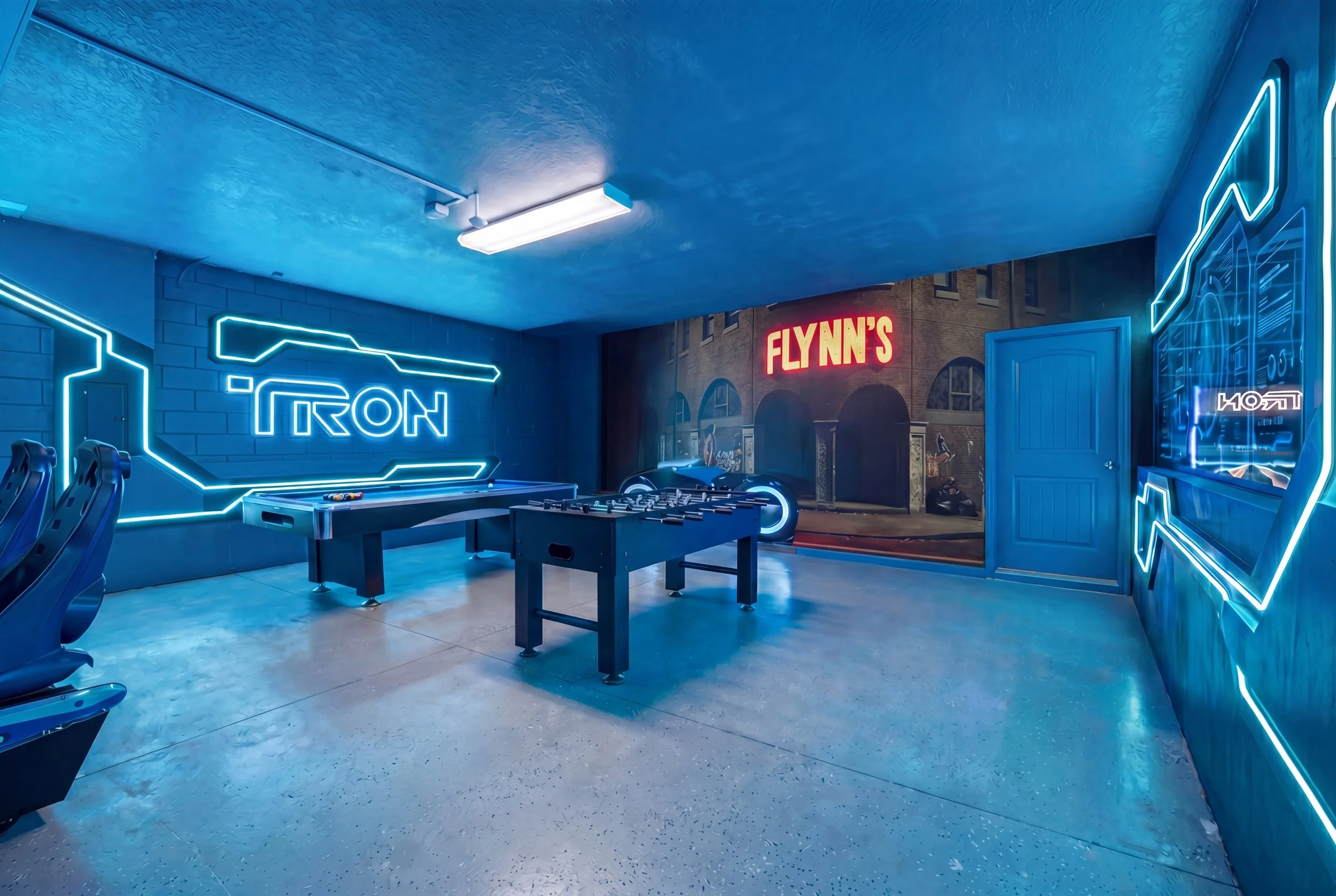 TRON ARCADE.jpg