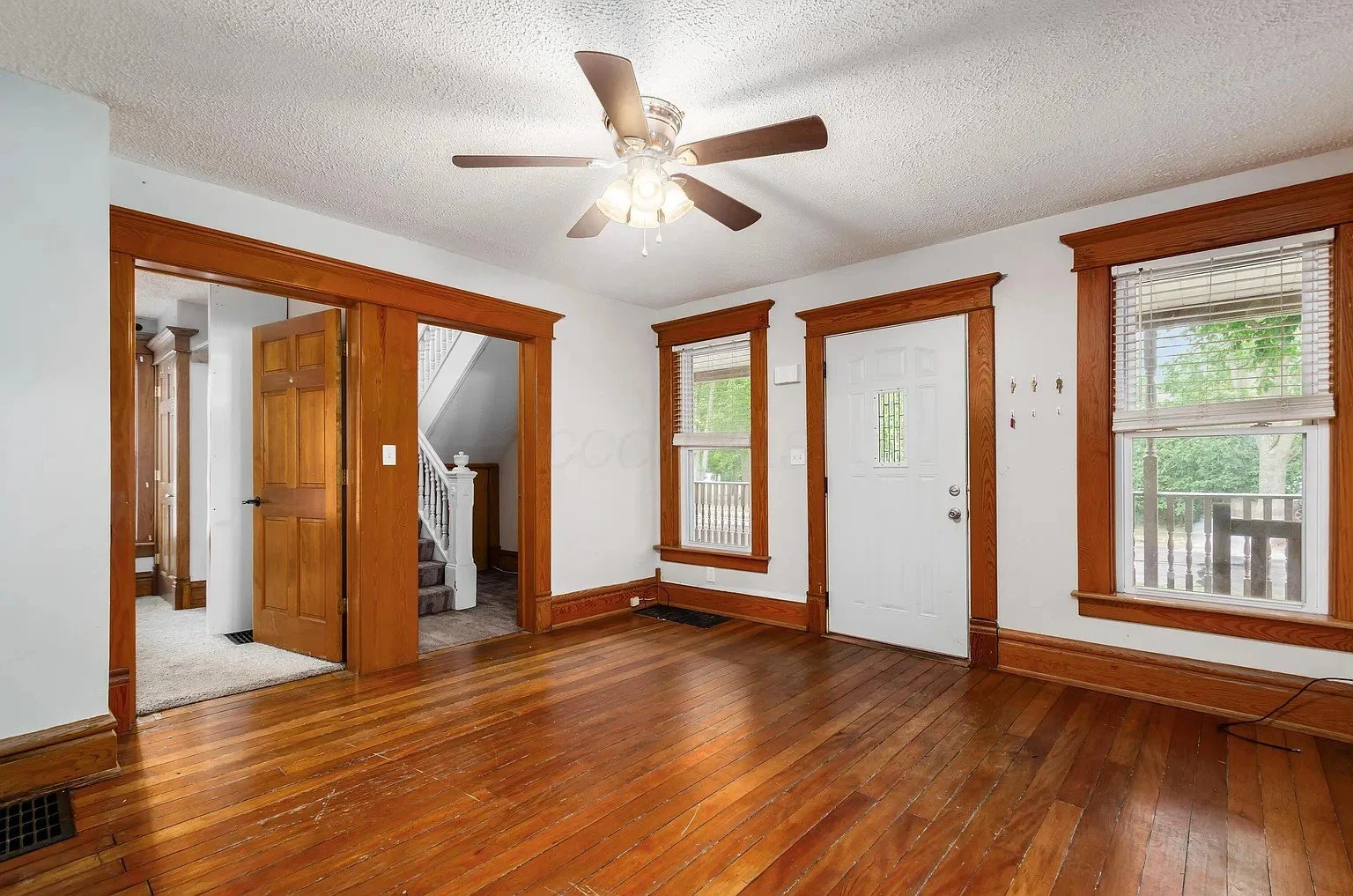 Living Room.jpg