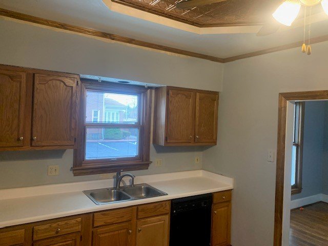 Kitchen 2.jpg