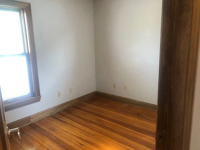 bedroom1.jpg