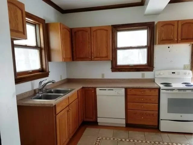 3BR Duplex on State Street