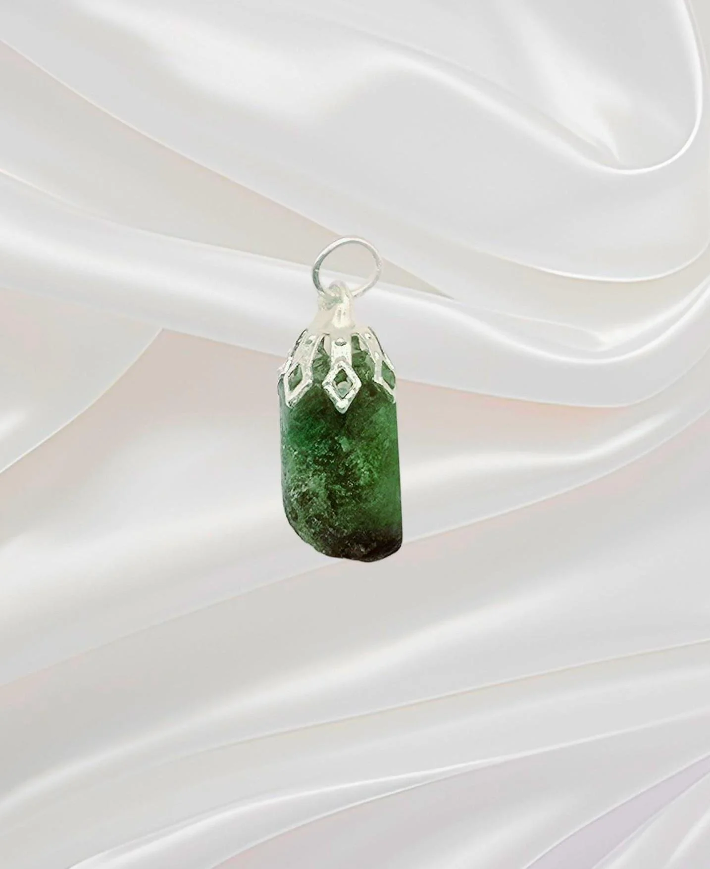 Pendentif Argent Emeraude 1.32 gramme ( Pièce unique )