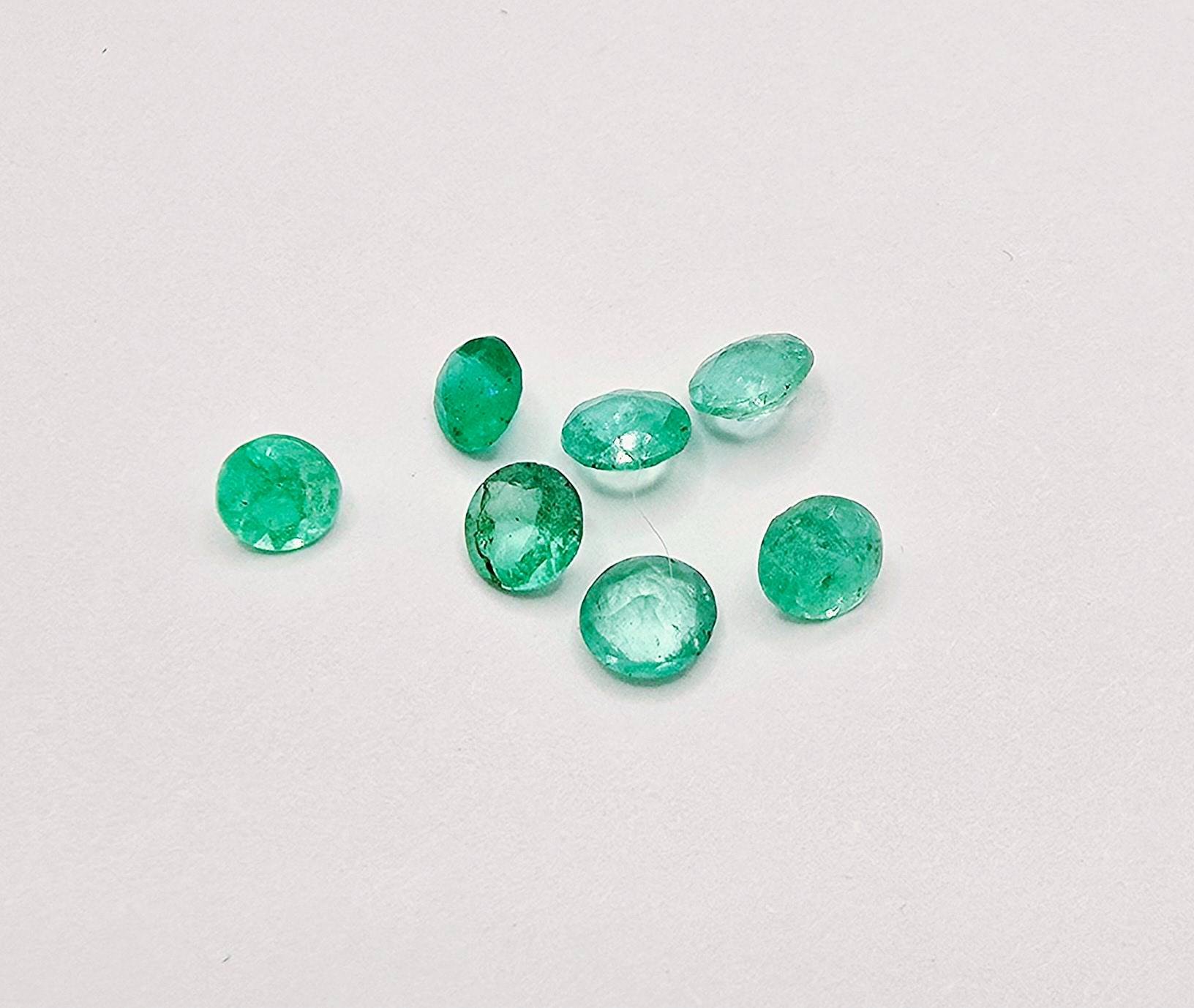 Green Emerald Set of 7 pieces 1.38 carat