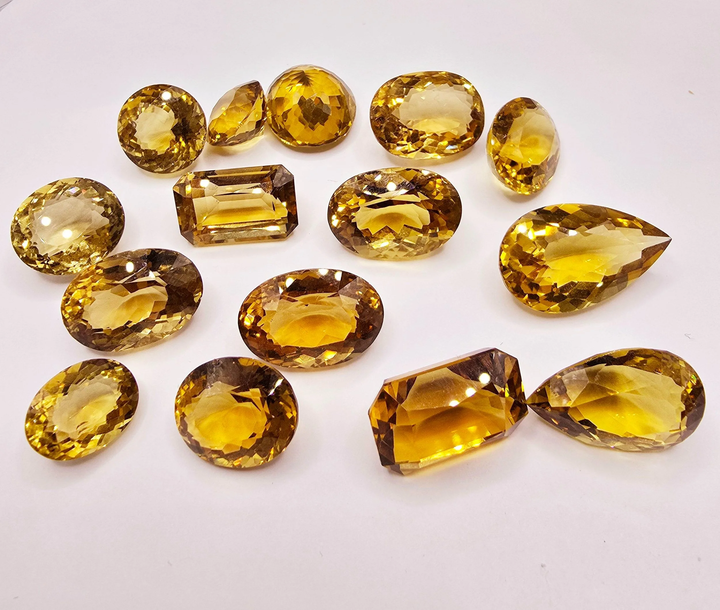 Citrine Set 181.00 carats ( 15 gems )