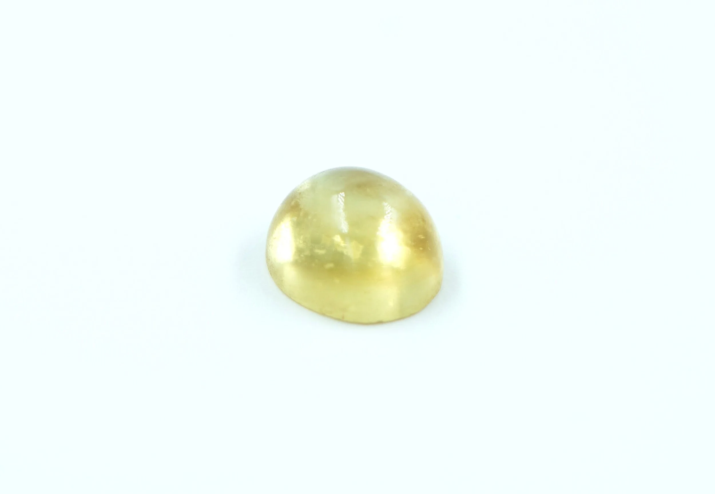 Yellow Beryl 3.90 carats Certified Natural Gem (Gemmological Certificate)