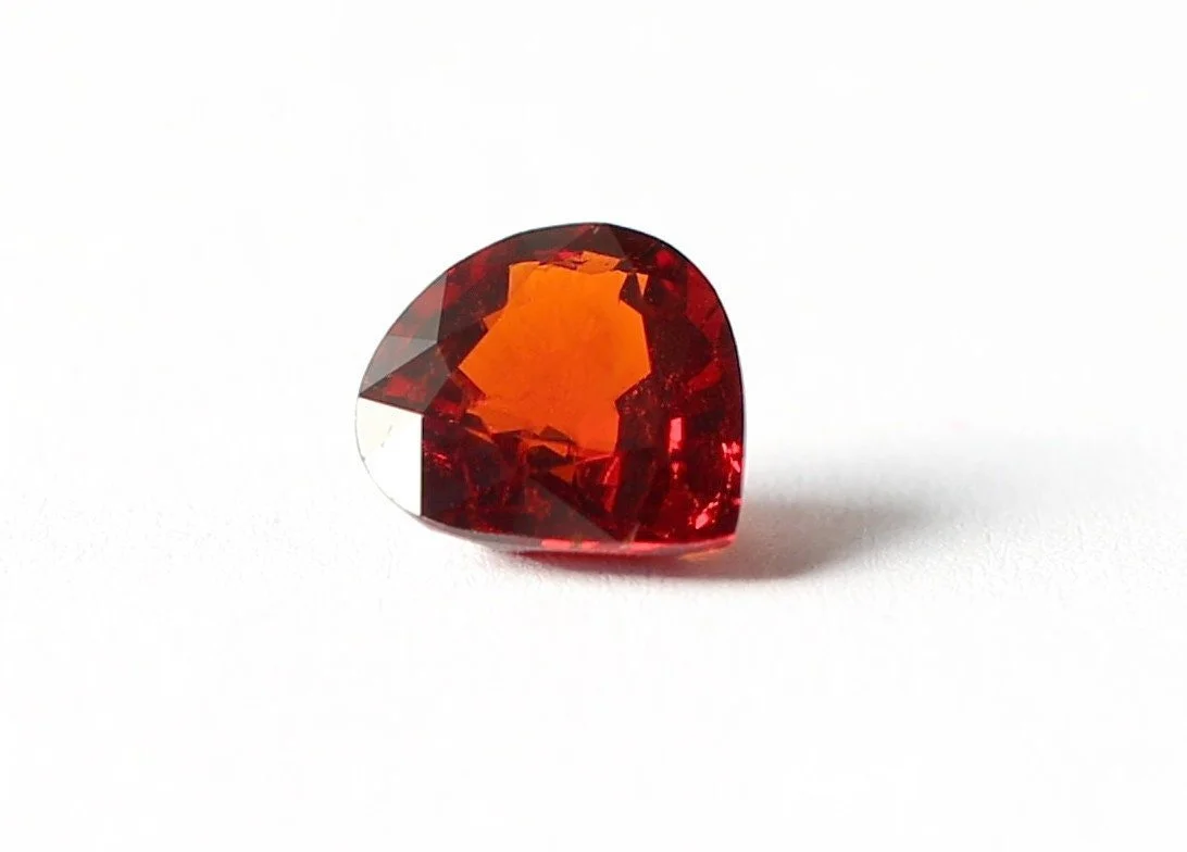 Orange/Red Spessartite Garnet 2.26 carats Certified Gem (Gemological Certificate)