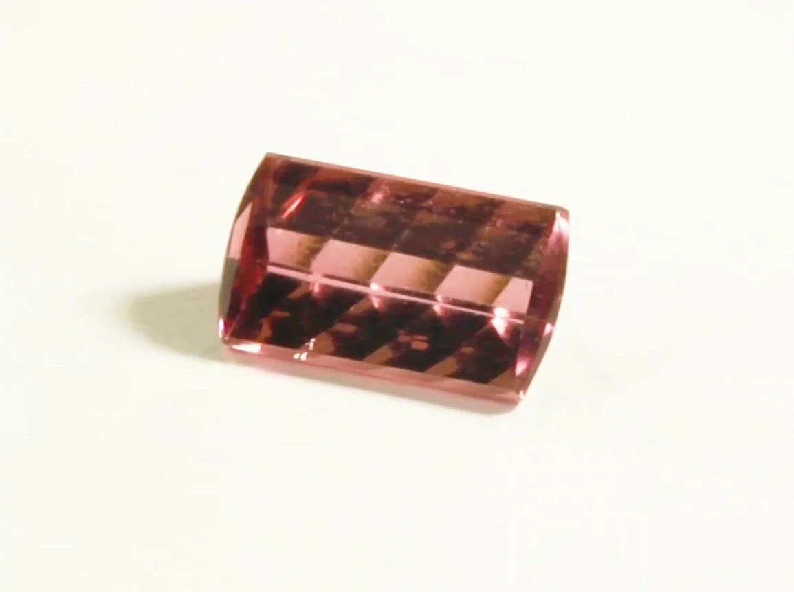 Pink Tourmaline 2.25 carats Certified Gem (Gemological Certificate)