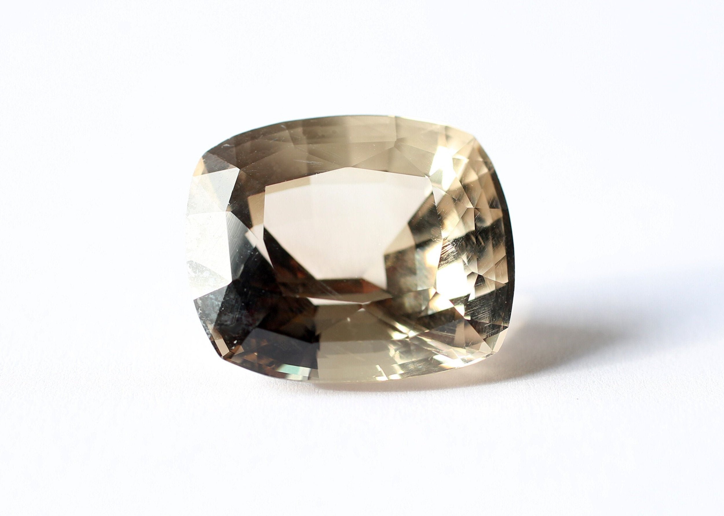 Smoky Quartz 34.11 carats Certified Gem (Gemological Certificate)