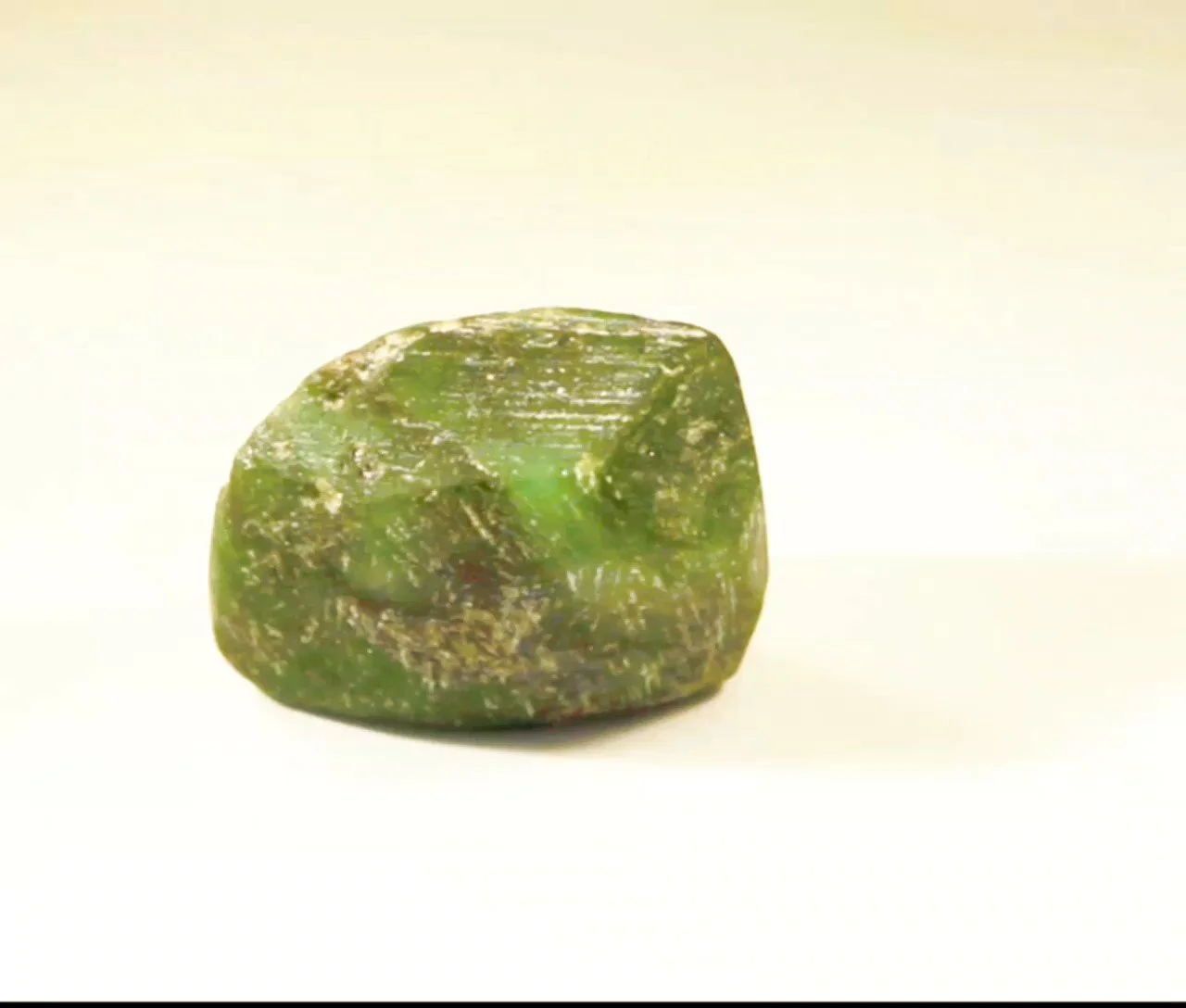 Natural Rough Emerald 32.59 carats (Specimen)