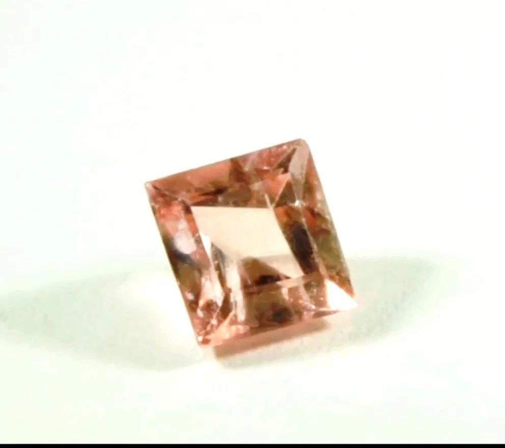 Natural Imperial Pink Topaz 0.69 carat ( Ouro Preto )